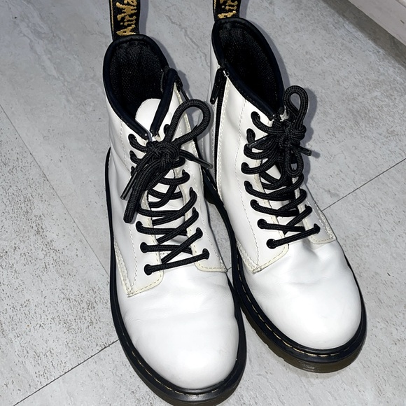 Dr. Martens Other - Dr. Martens White Classic Combat Boots Big Kids Sz 3